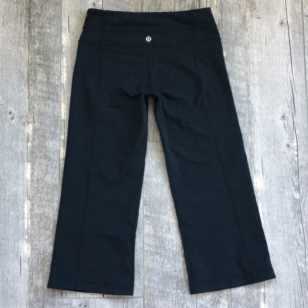 Lululemon black crop tights